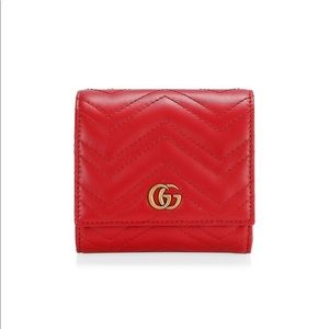 BNIB GUCCI MARMONT WALLET in hibiscus red color